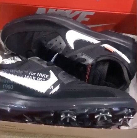 Off-White×NIKEの新作?がリーク